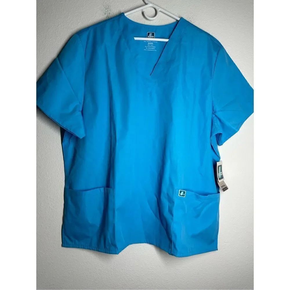 NWT ADAR Universal Pro Women's Short Sleeve V Neck Scrub Top Light Blue Size 2X